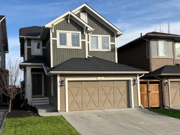 8 W Emberside Gln, Cochrane, AB T4C 2L6