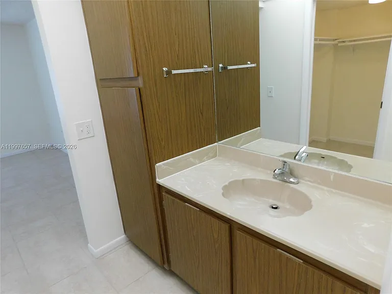 8065 SW 107th Ave #321 — Photo 9