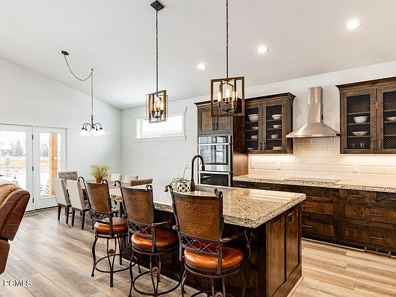 3rd image of 269 W Canyon View Ln