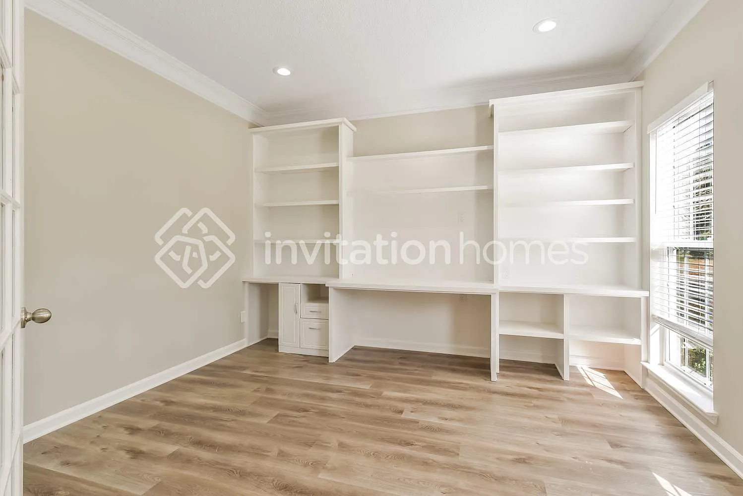 6607 Reedy Creek Rd Charlotte, NC 28215 — Photo 1