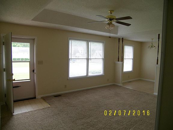 4th image of 809 Shelton Cir