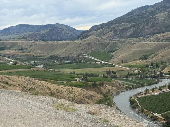 300 Buckhorn Mountain Drive, Pateros, WA 98846