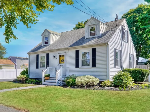 7 Lexington Dr, Beverly, MA 01915