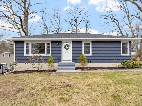 5 Ronald Ln, Shrewsbury, MA 01545