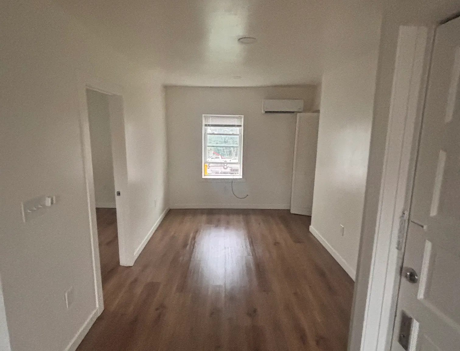1 bed, 1000 sqft, $1,200 — Photo 2