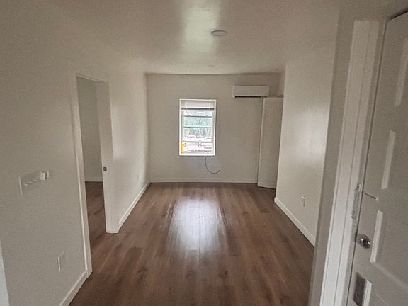2nd image of 799 Niagara St #8