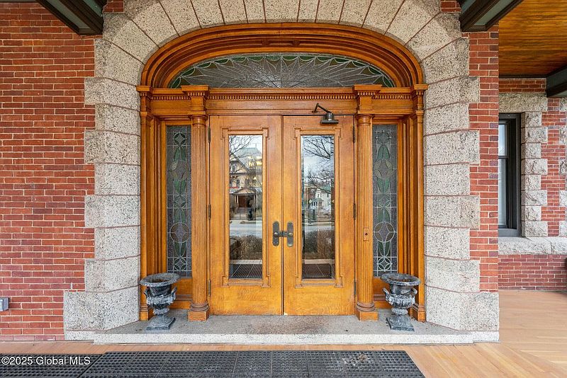 3rd image of 56 Union Avenue Apt 5