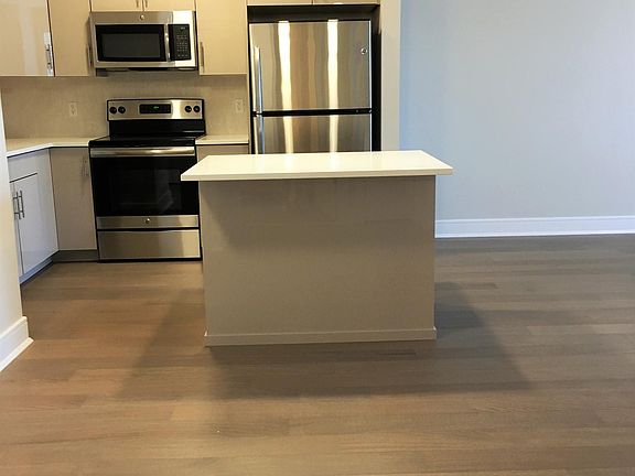 3rd image of 461 Palisades Blvd APT 206