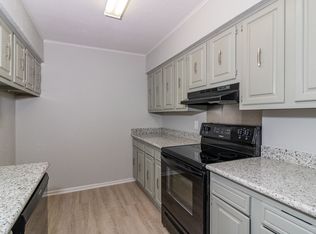 721 N State St APT 5, Abbeville, LA 70510