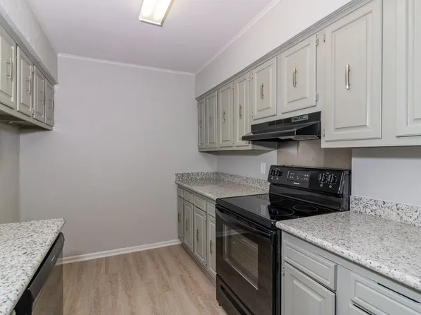 Scarlett Apartments, 721 N State St #2, Abbeville, LA 70510
