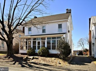 108 Hoffmansville Rd, Sassamansville, PA 19472