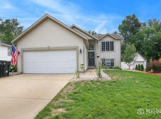 2238 Lacrosse St SW, Wyoming, MI 49519