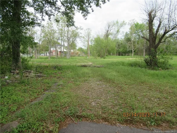 S Sherman Ave, Iowa, LA 70647