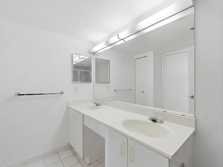 3300 NE 192nd St #1201 — Photo 25