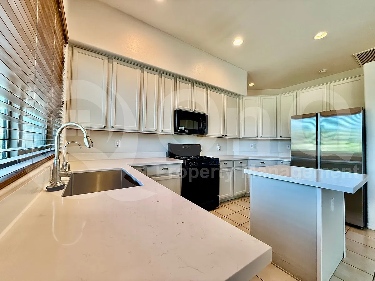 3 bed, 2.0 bath, 1436 sqft, $2,250 — Photo 3