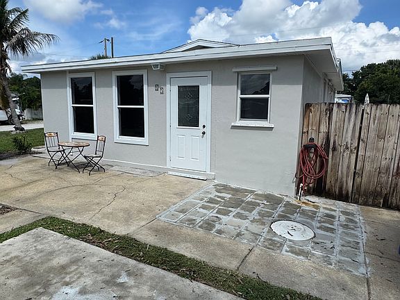 3rd image of 85 NE 16th St