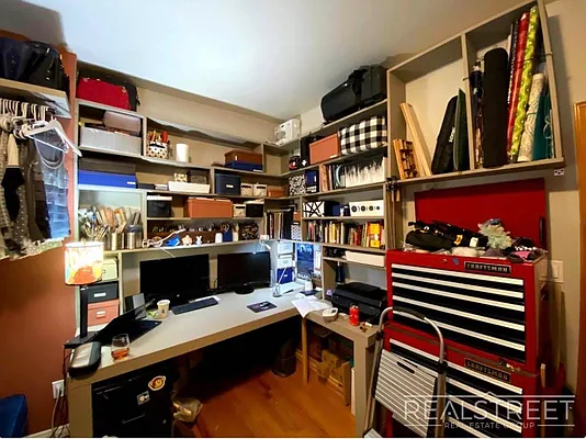 Rented by Real Street Inc | media 20