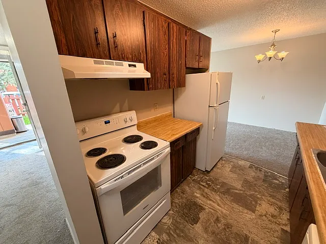 1470 Knottwood Road East NW #1464 — Photo 10