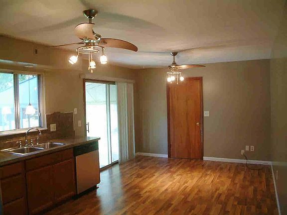 4th image of 190 Marengo Dr