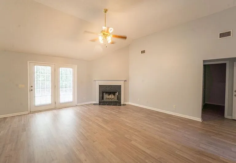 123 W Tisbury Ln — Photo 8