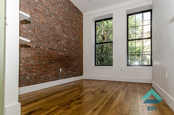 Rented by EXR | media 38