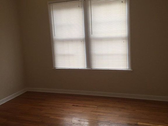 3rd image of 338 Sunset Dr