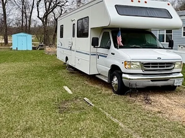 5/488 Woodhaven Dr E, Sublette, IL 61367