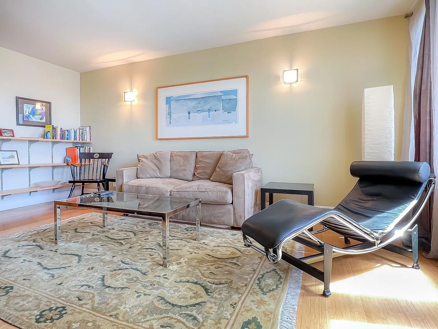 1231 Union St — Photo 3