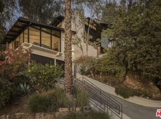 2055 N Gramercy Pl, Los Angeles, CA 90068