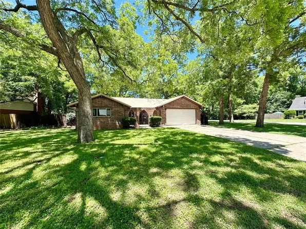 1 Mohican Dr, Shawnee, OK 74801