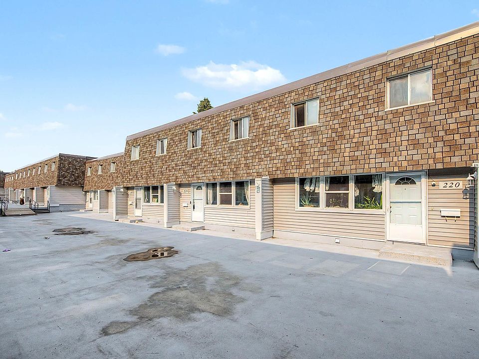 1st image of 219 Village On The Grn NW