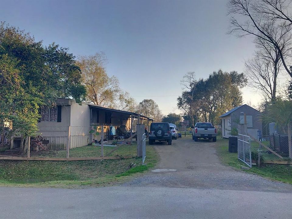 1st image of 422 Teakwood Ave