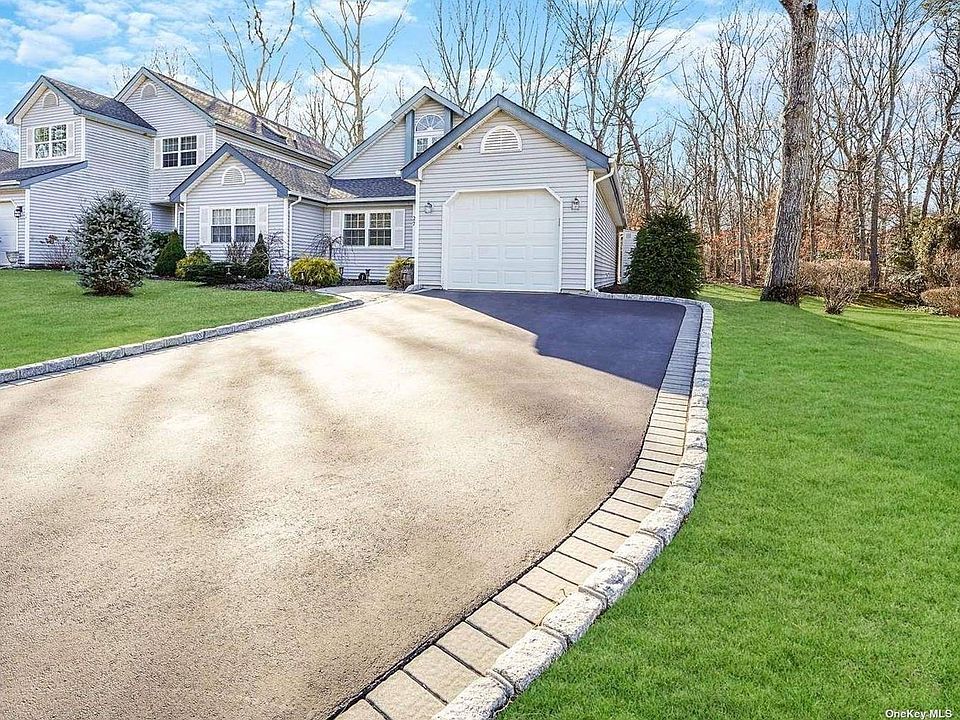 Strathmore On The Green Apartments Middle Island, NY Zillow