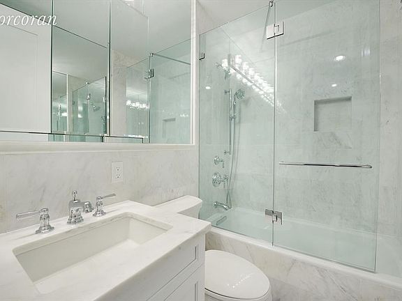 4th image of 211 E 46th St #10D