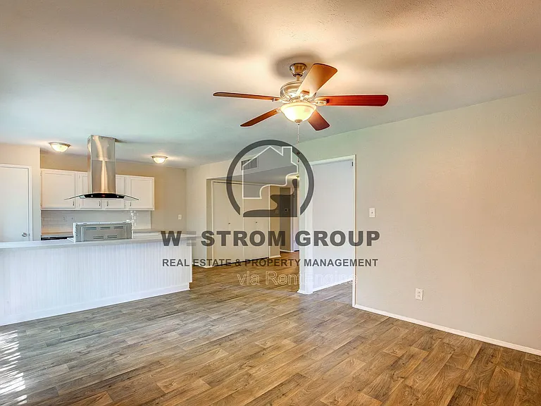 7801 Summerglen Rd — Photo 26