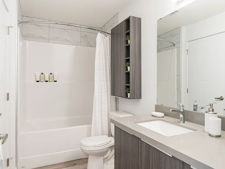 6855 Ad Astra Blvd NE — Photo 8
