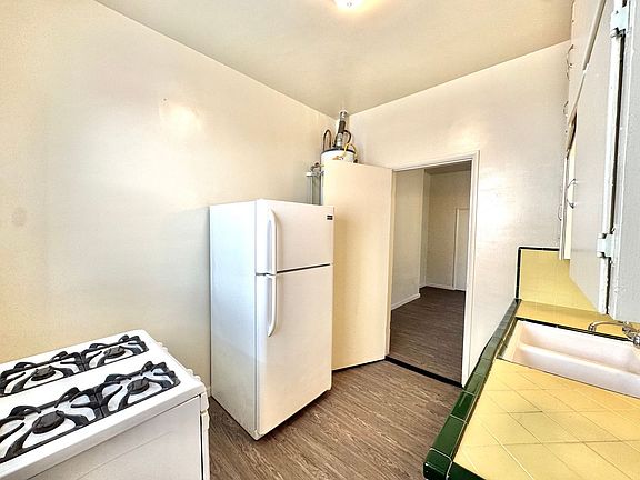 4th image of 1721 4th Ave #402-3