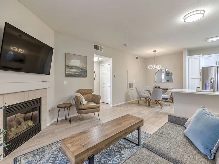 855 N Stephanie St #1015 — Photo 4