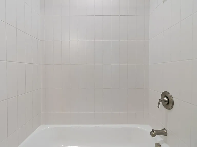 Avenue Eleven Apartments — Photo 7