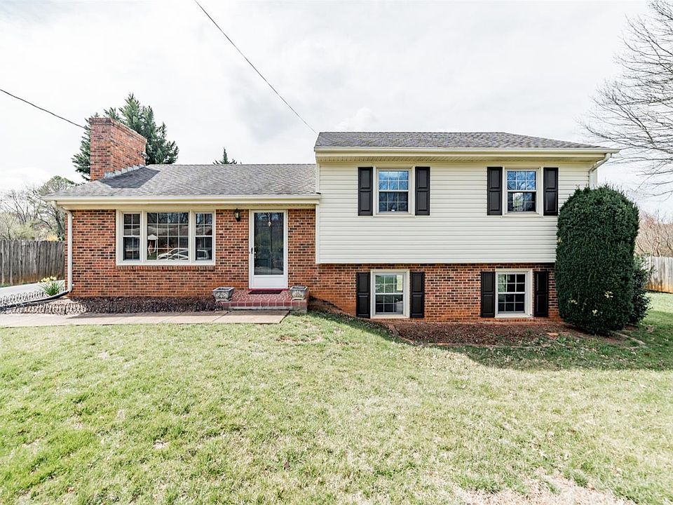 1st image of 521 Savannah Ave