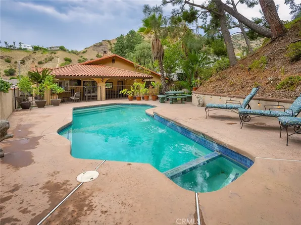 3400 Brace Canyon Rd, Burbank, CA 91504