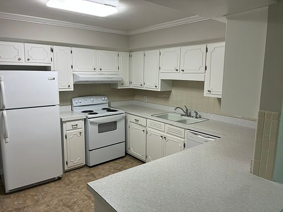 5th image of 132 Greenbriar Rd #132