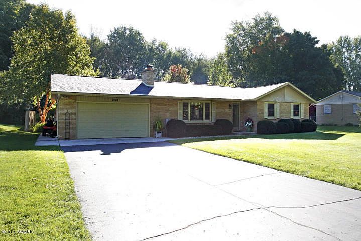 1st image of 7628 N 32nd St