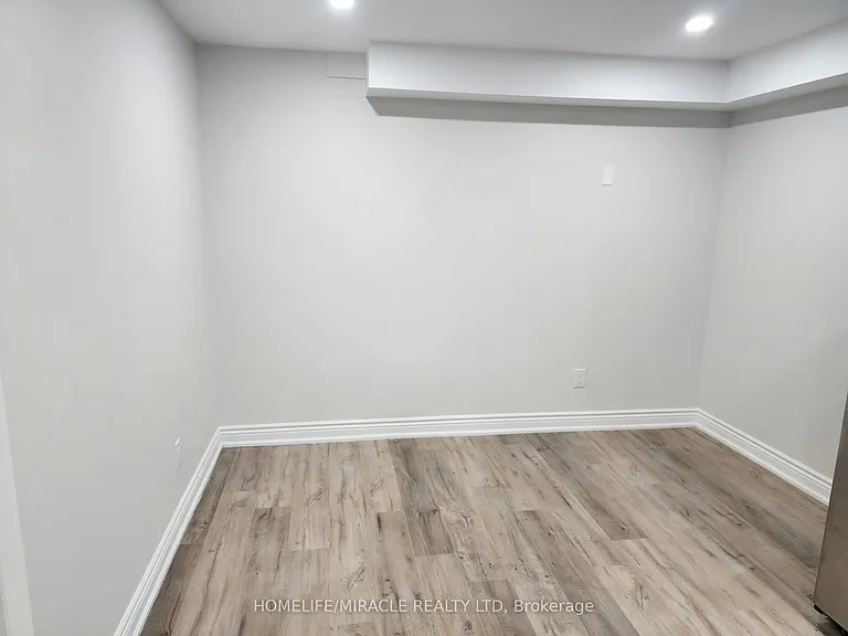 1125 Leger Way — Photo 3