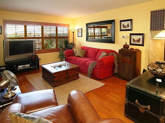 Warm and Relaxing Living Room