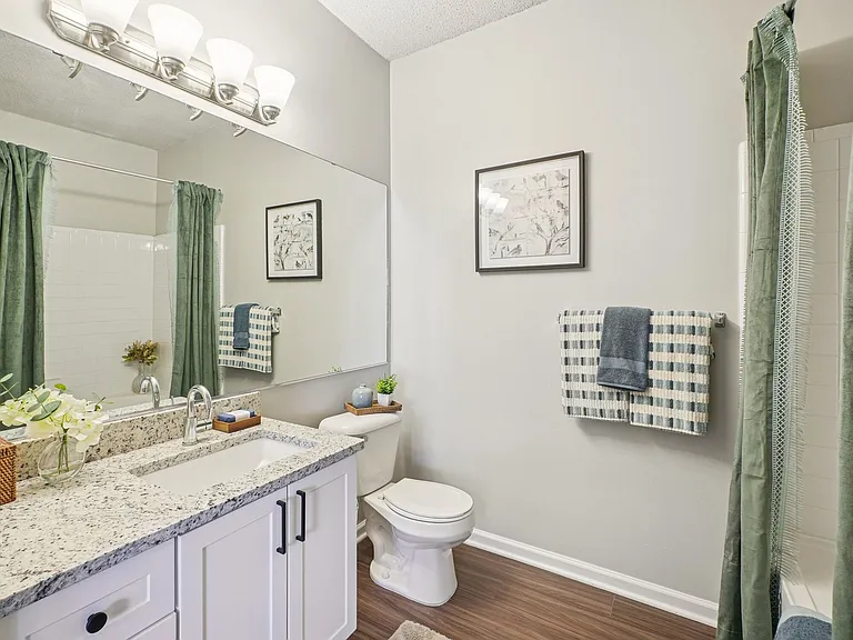 The Berkeley At Southpoint — Photo 7