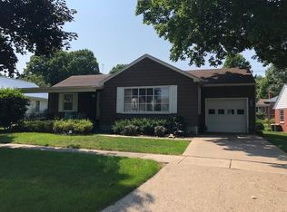 1009 1st St NW, Elkader, IA 52043