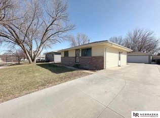 431 Nelson St, Lincoln, NE 68521