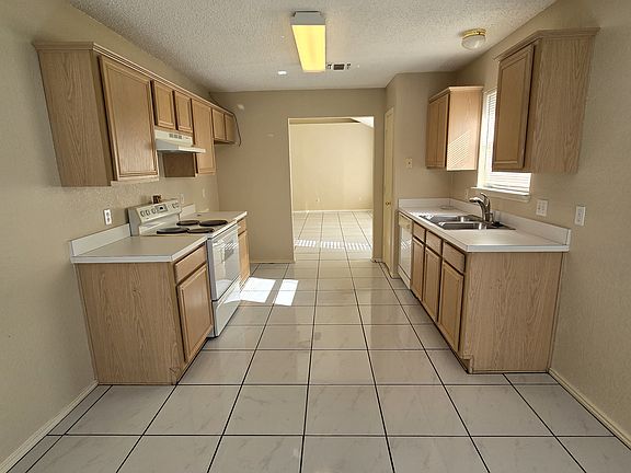 4th image of 7023 Stetter Dr