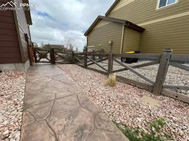 7114 Laurel Cherry Ct — Photo 17